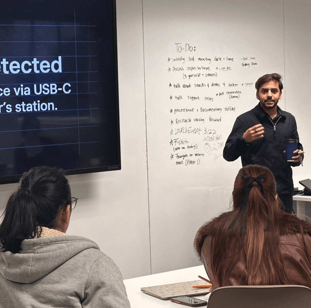 Aman Laliwala presenting concepts to a workshop group